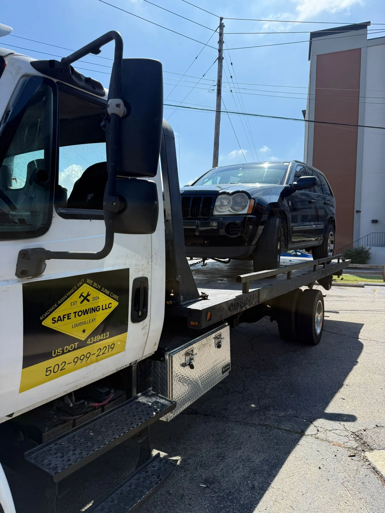 Towing company serving Louisville Kentucky