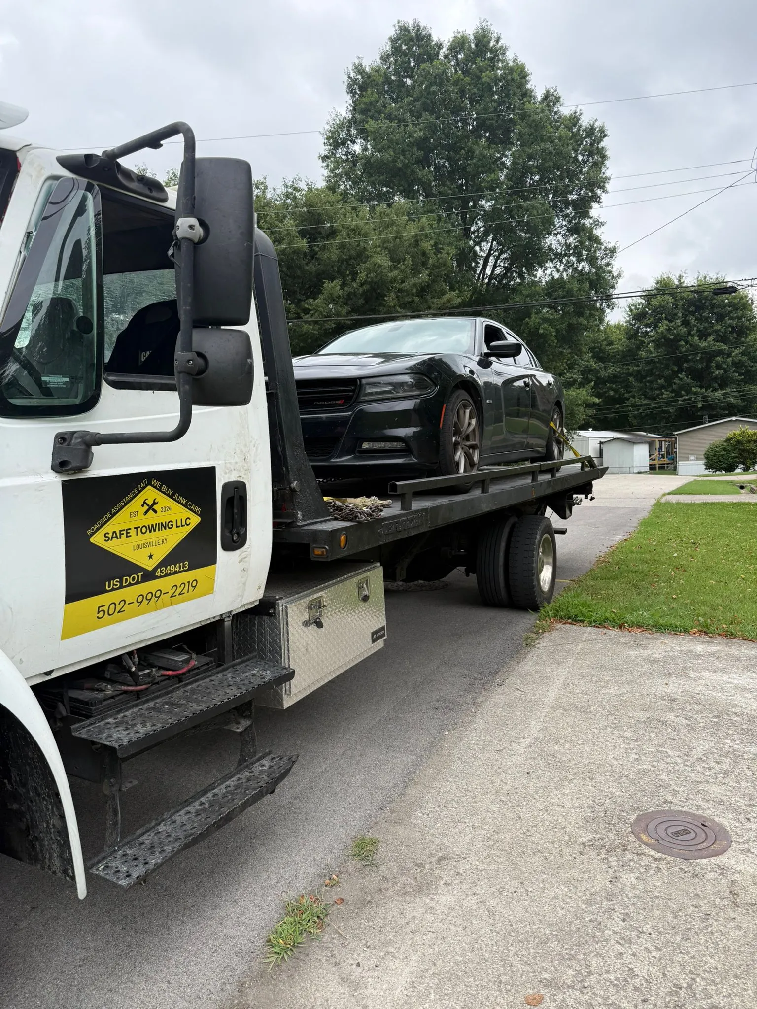 Truck towing service Louisville KY