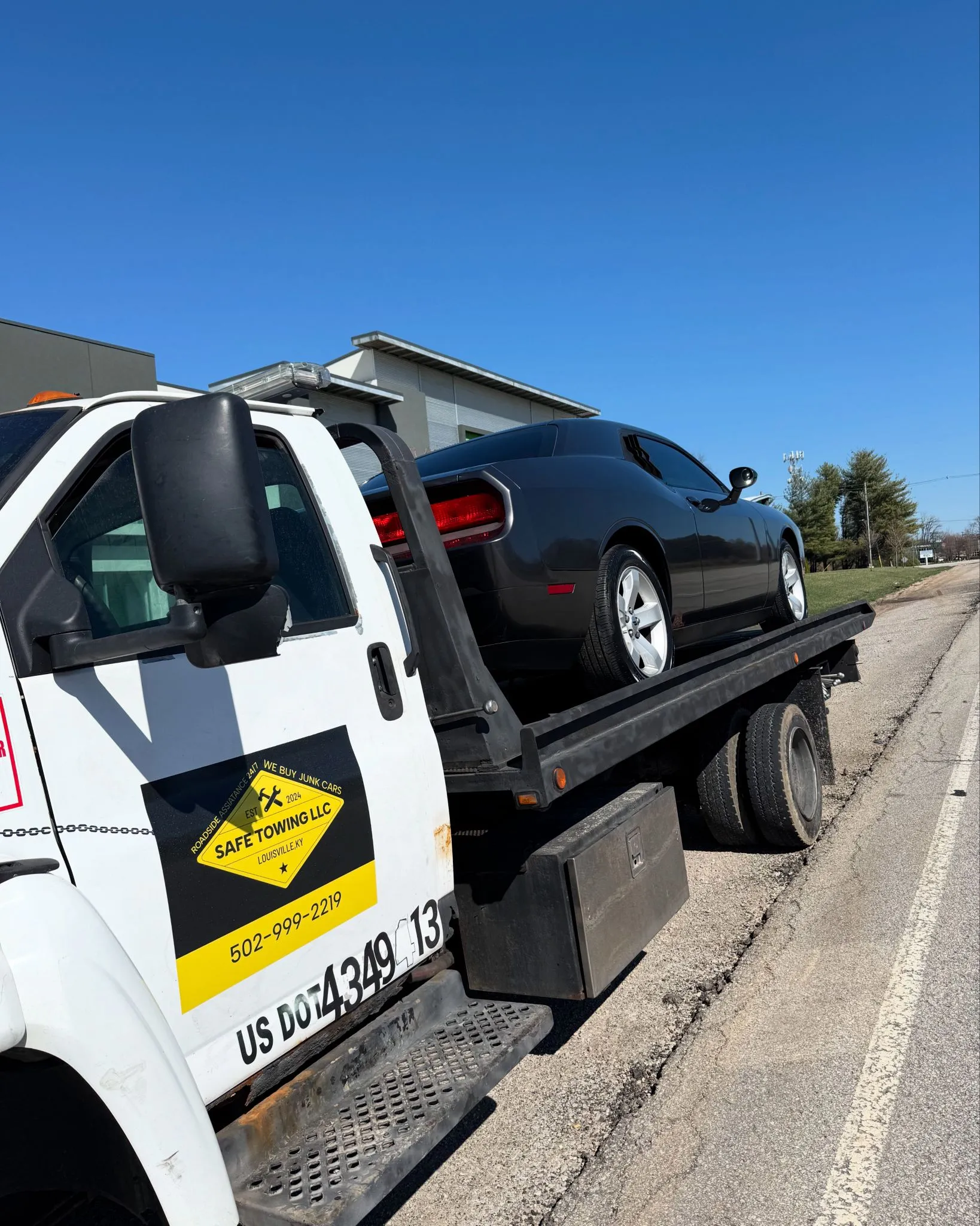 Is It Better to Scrap or Sell Your Old Car? (Louisville Guide)